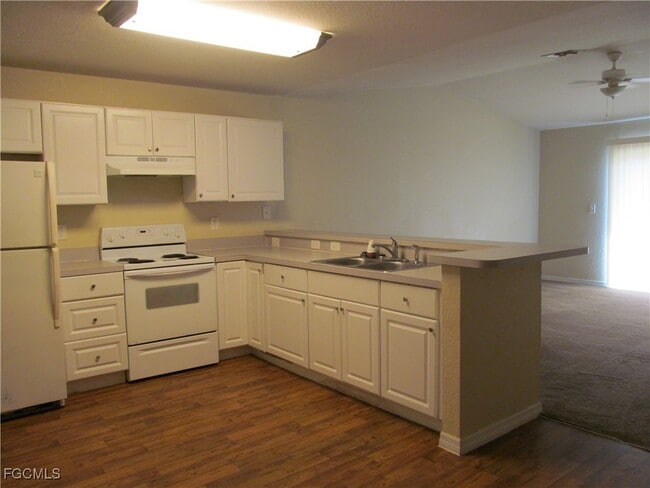 Building Photo - 5228 30th St SW