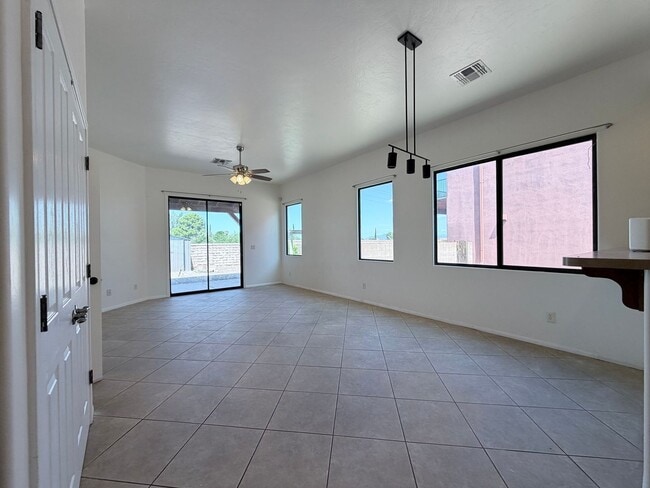 Building Photo - 1024 Horner Dr