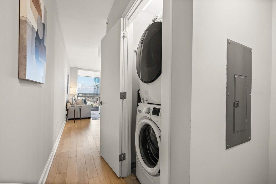 Building Photo - 355 Atlantic St