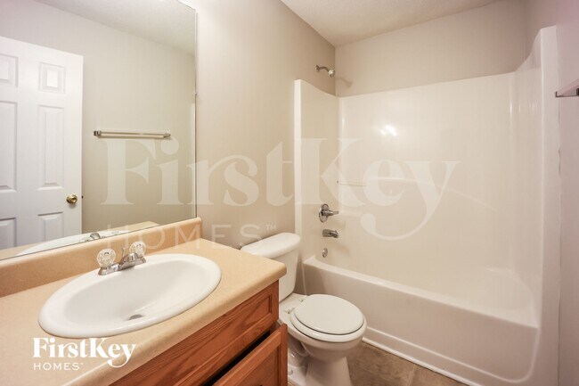 Building Photo - 6255 Lamp Post Pl