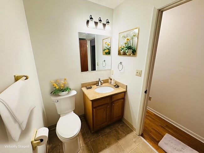 Building Photo - 1016 Lambeth Dr