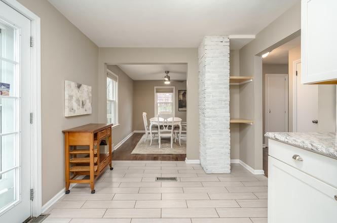 Building Photo - 2113 Paddington Rd