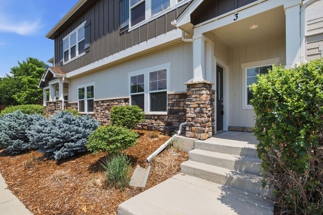 Building Photo - 3 Bedroom Townhome in Fort Collins