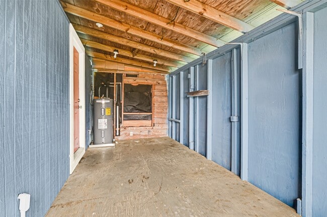 Building Photo - 6218 Woodrow St