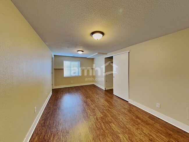 Building Photo - 342 W Prestwick Way
