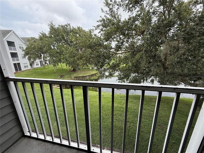 Building Photo - 1222 Bermuda Lakes Ln
