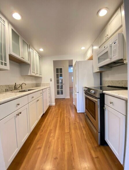 Building Photo - 2308 Filmore Ln