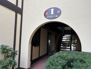 Building Photo - 1 Loudon Dr