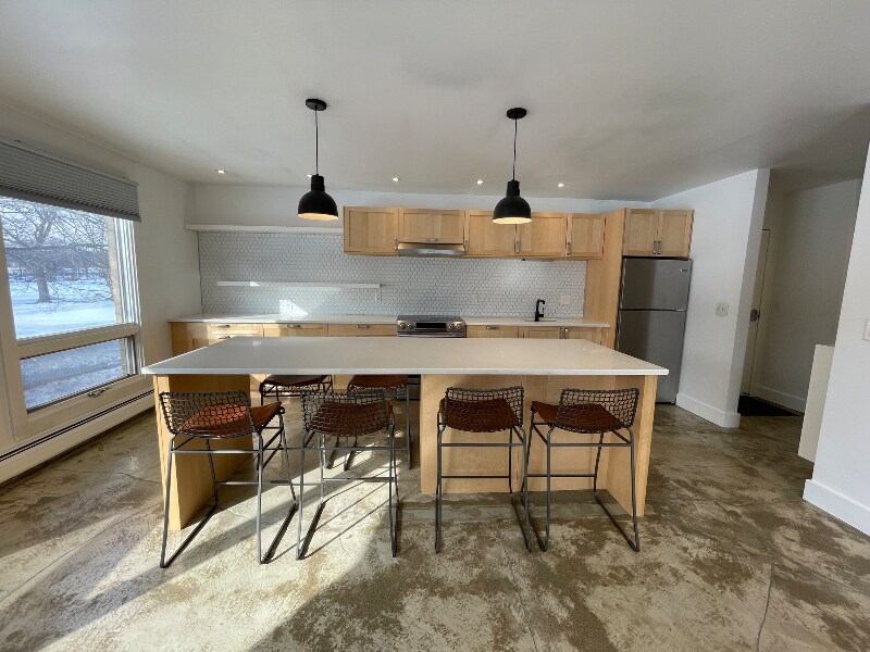 Building Photo - 1575 Cherboneau Pl