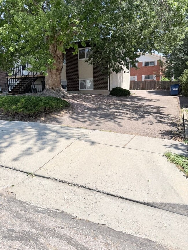 Building Photo - Eagleview Ct-1805
