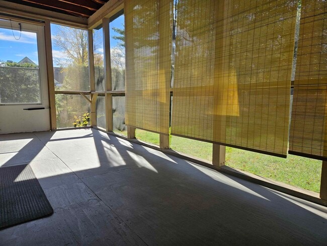 Building Photo - 16 McKenzie Dr