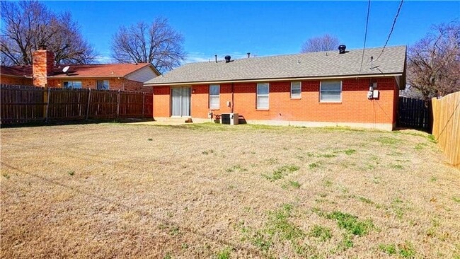 Building Photo - 212 Shadybrook Pl