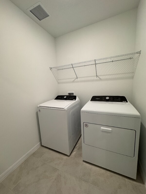 Building Photo - 2955 Sunstar Dr