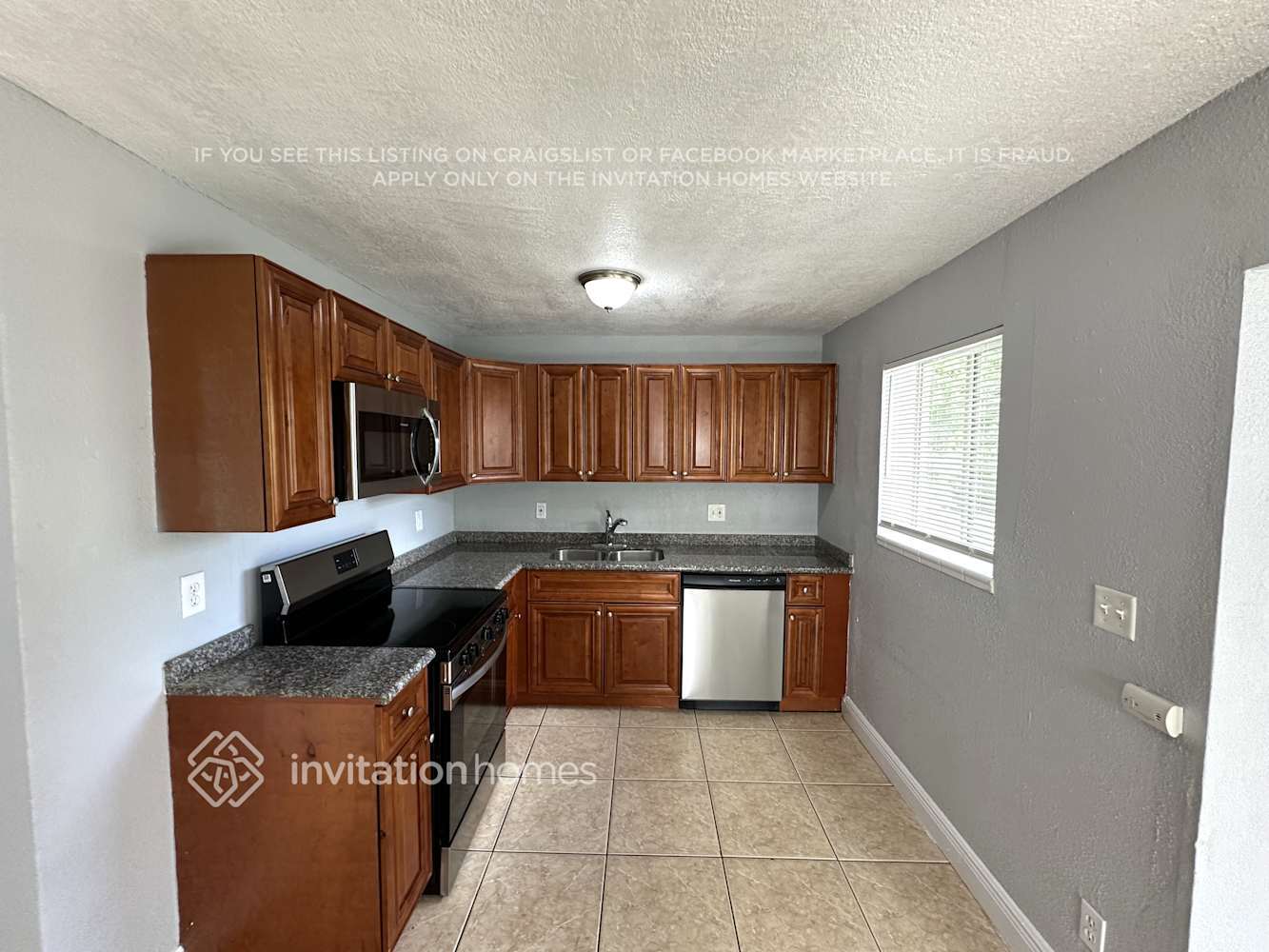 Building Photo - 2150 Bonnie Dr