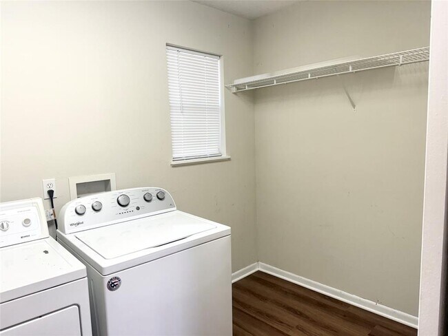 Building Photo - 12717 Burson Dr