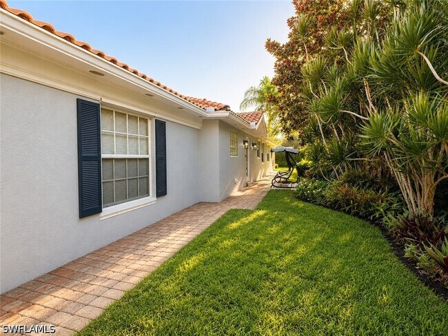 Building Photo - 4907 Lasqueti Way
