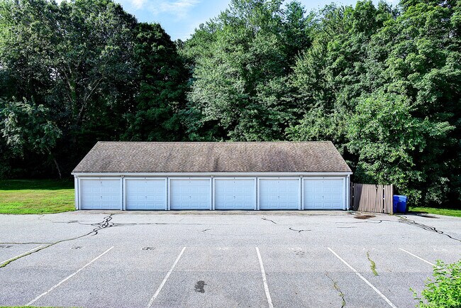 Building Photo - 28 Dutton Pl Way