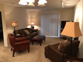 Building Photo - 2730 Greystone Dr