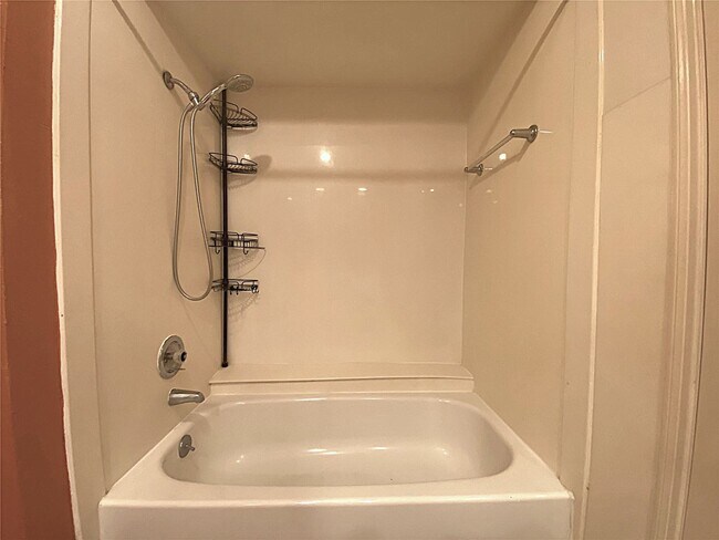 Building Photo - 9515 Hendon Ln