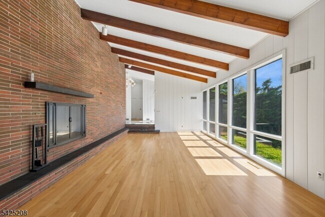 Building Photo - 293 Wyoming Ave