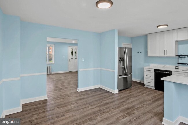 Building Photo - 2061 E Belvedere Ave