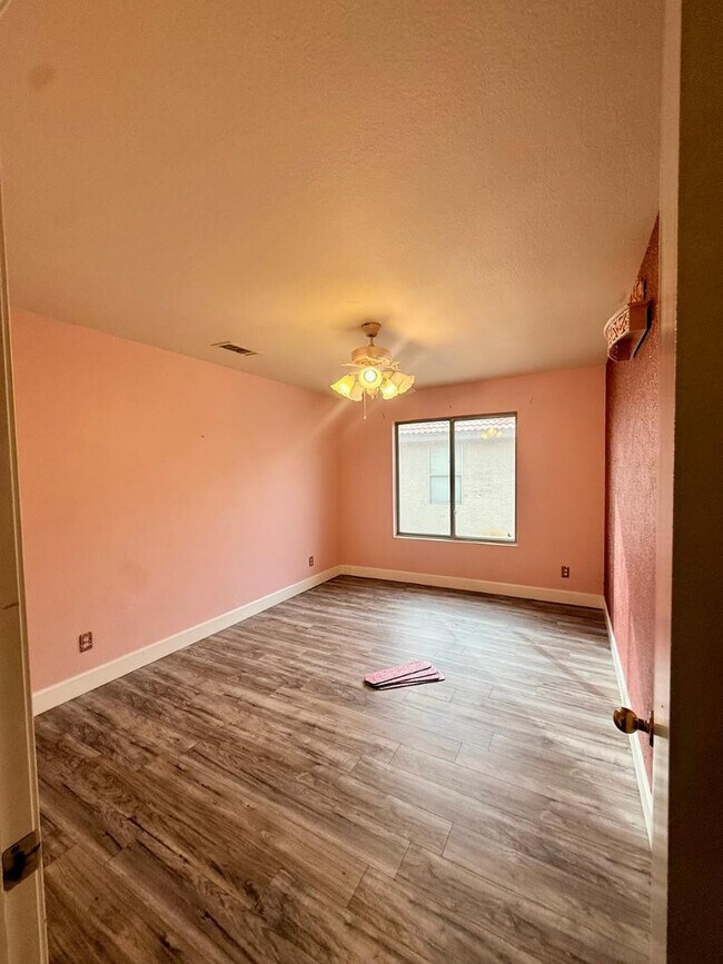 Building Photo - 24833 N 37th Ln
