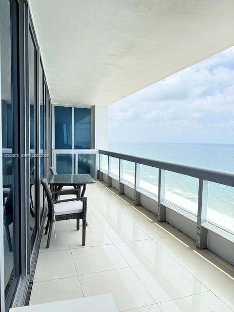 Building Photo - 6899 Collins Ave