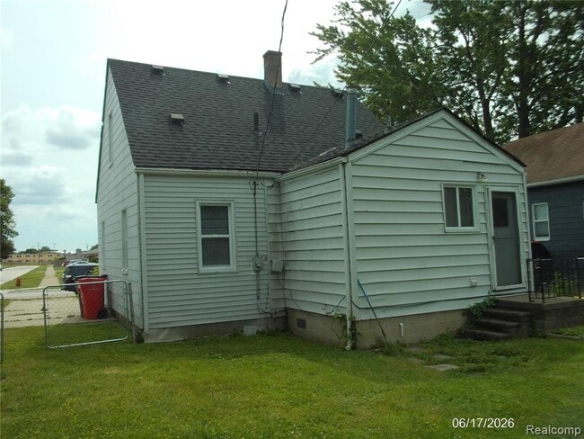 Building Photo - 25627 Paige St