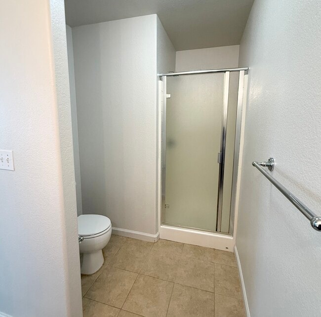 Building Photo - 421 N Walnut Ave