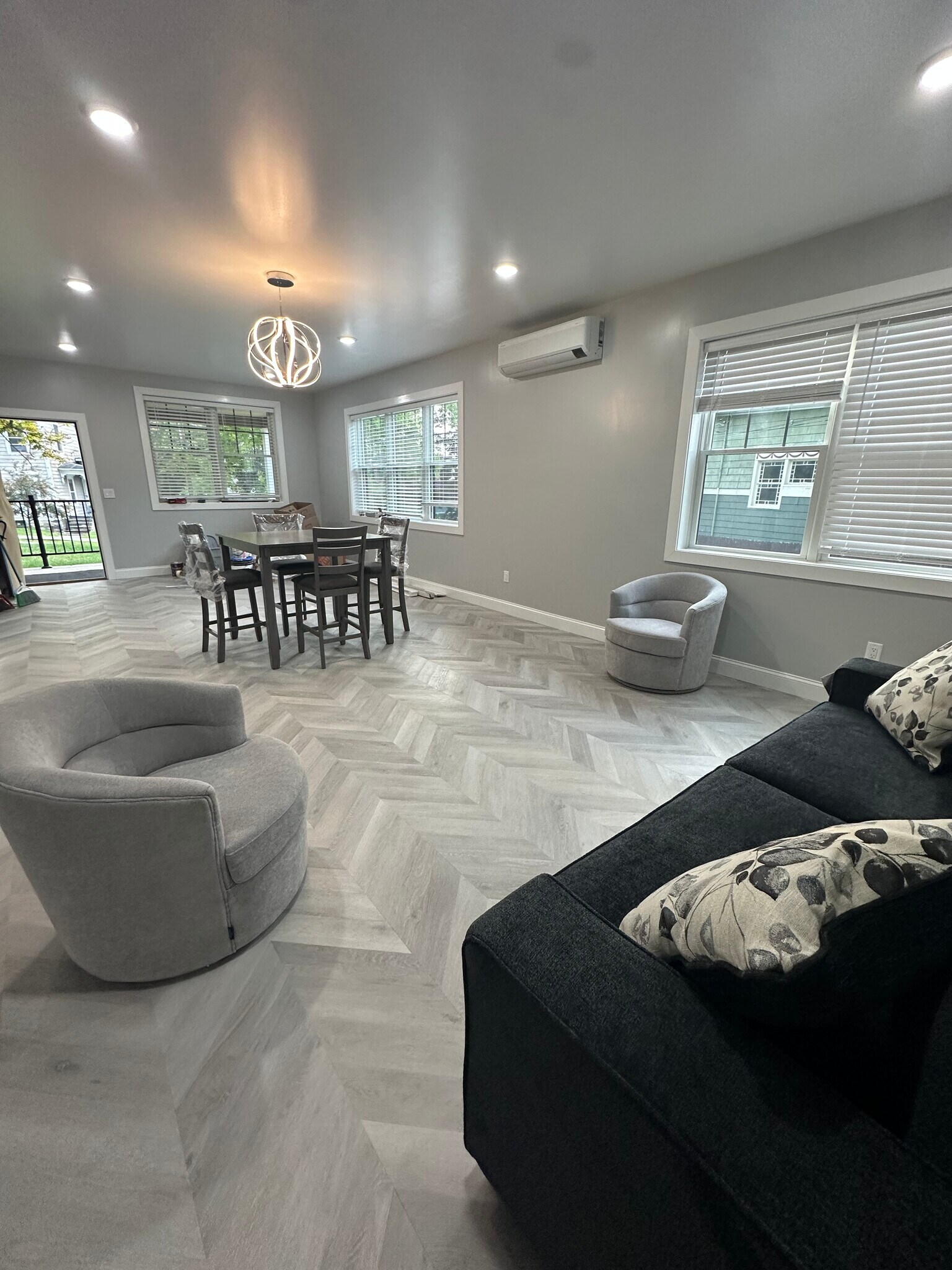 Building Photo - 205 Hudson St