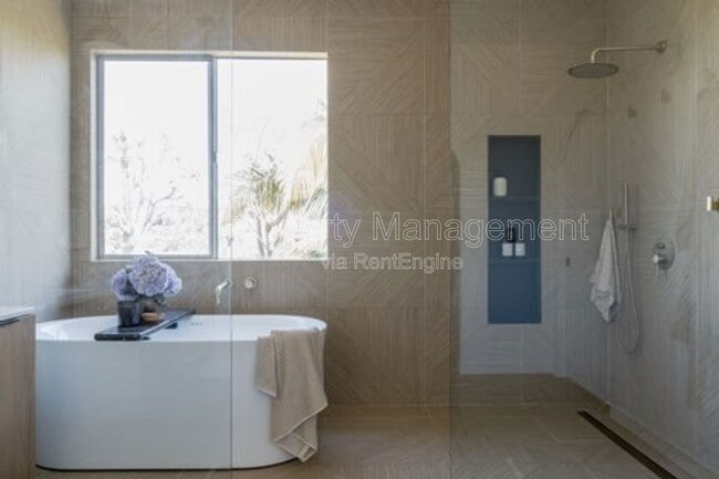 Building Photo - 5234 Chariton Ave