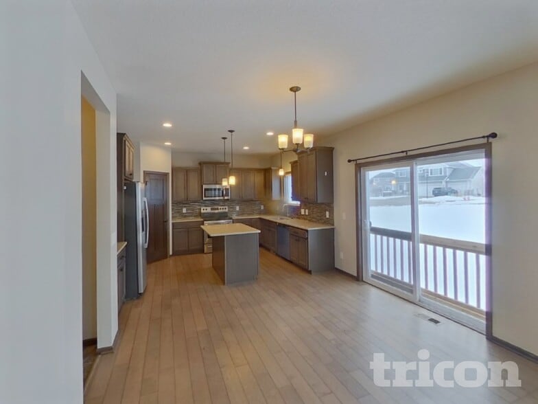 Building Photo - 16043 Estate Ln