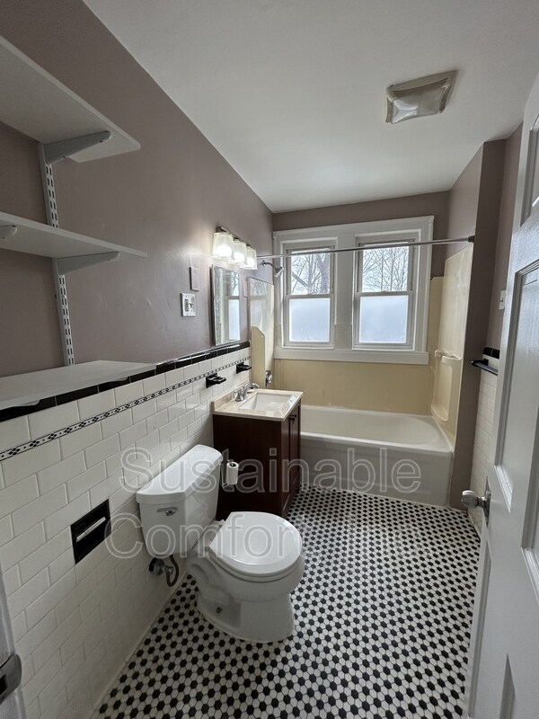 Building Photo - 7 Ureco Terrace