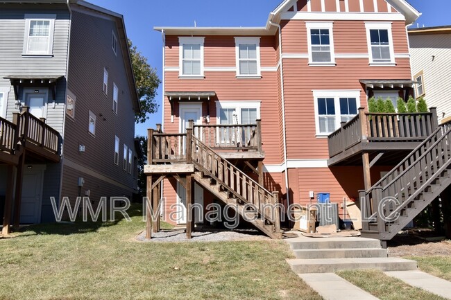 Building Photo - 724 Waterscape Ct