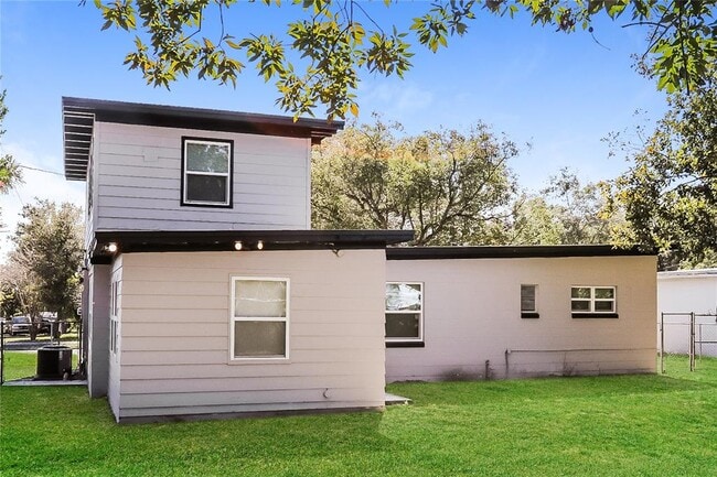 Building Photo - 5203 Montague Pl