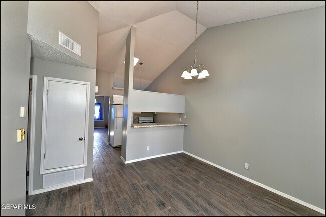 Building Photo - 6023 Bridalveil Dr