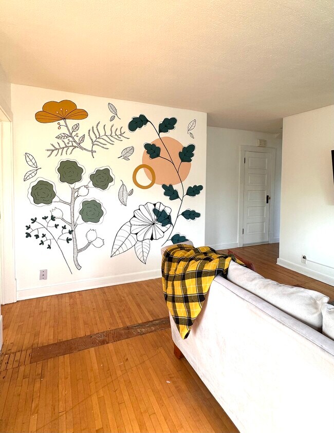 Building Photo - 6029 Portland Ave