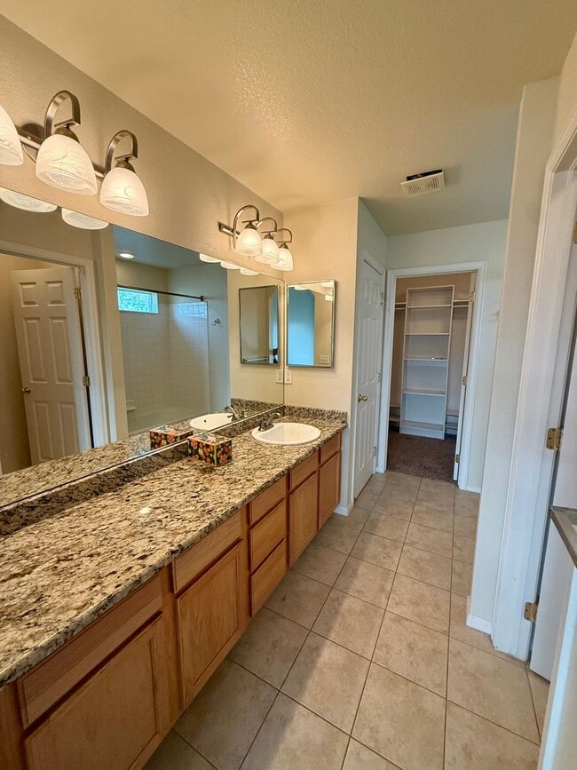 Building Photo - 3 bedroom, 2 Bath Ranch Home with 2 Car Attached Garage (WEEKLY MOWING INCLUDED) in South Fort Co...