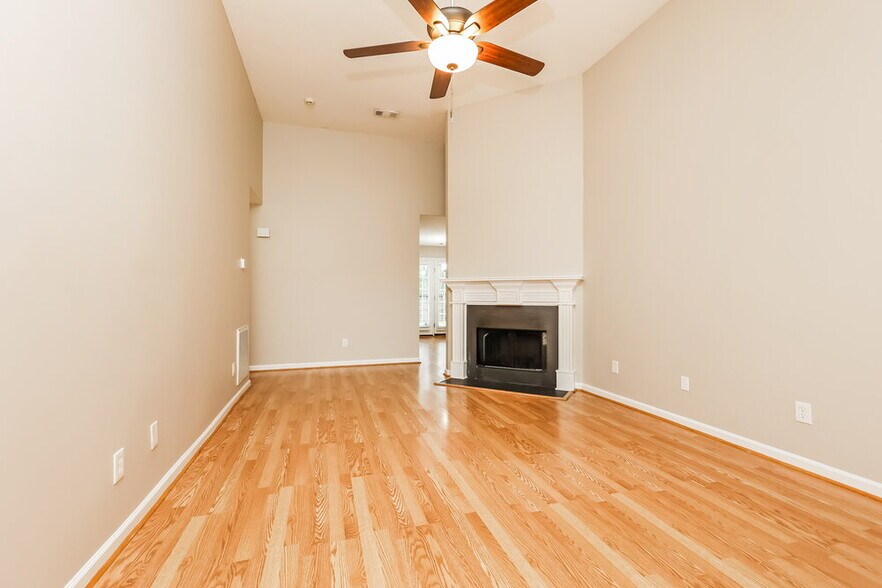 Building Photo - 820 Thomas Bay Ct