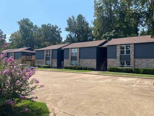 Interior Photo - Champion Pl Apts-IMMS