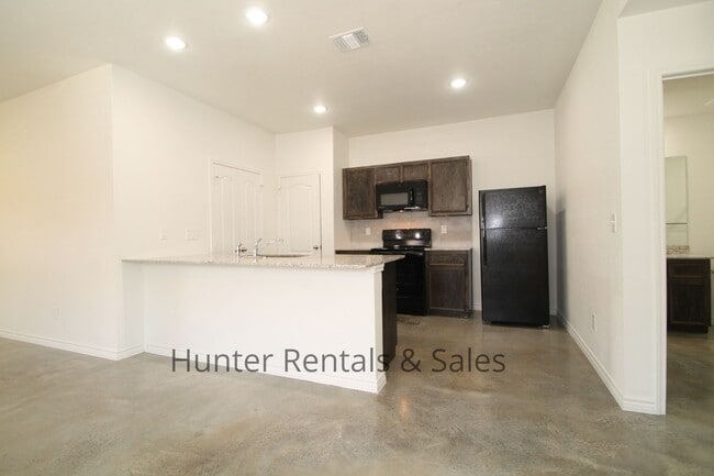 Building Photo - North Killeen Three Bedroom!