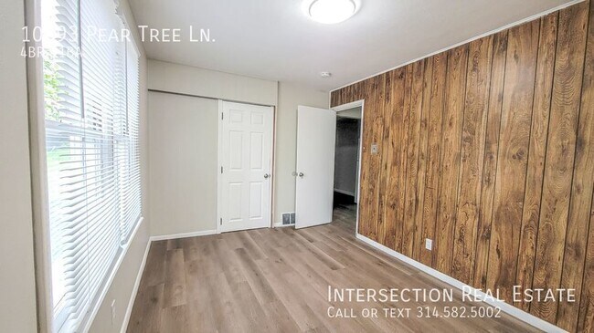 Building Photo - Completely Updated Four Bedroom in St. Ann...
