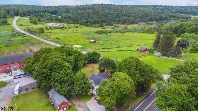 Building Photo - 2 New Mashipacong Rd