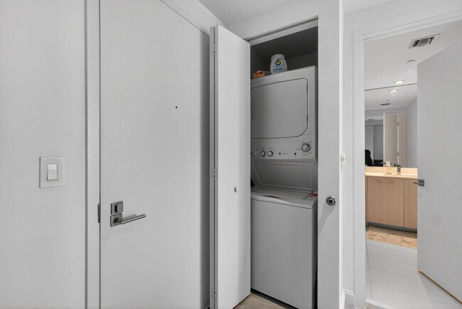 Building Photo - 55 SW 9th St