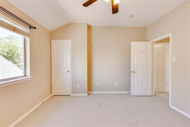 Building Photo - 13516 Utah Flats Dr