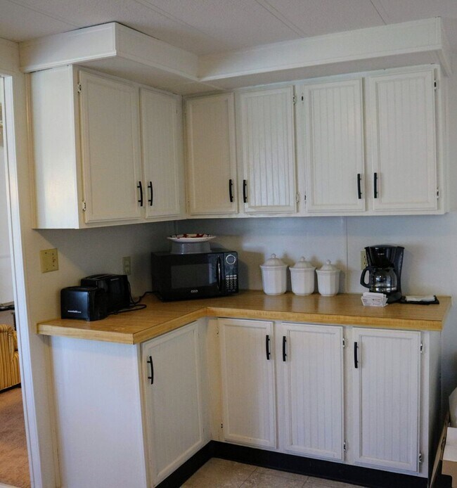 Building Photo - Fully Furnished Year-Round Rental in Lewes...