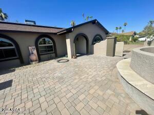 Building Photo - 2715 E Cholla St