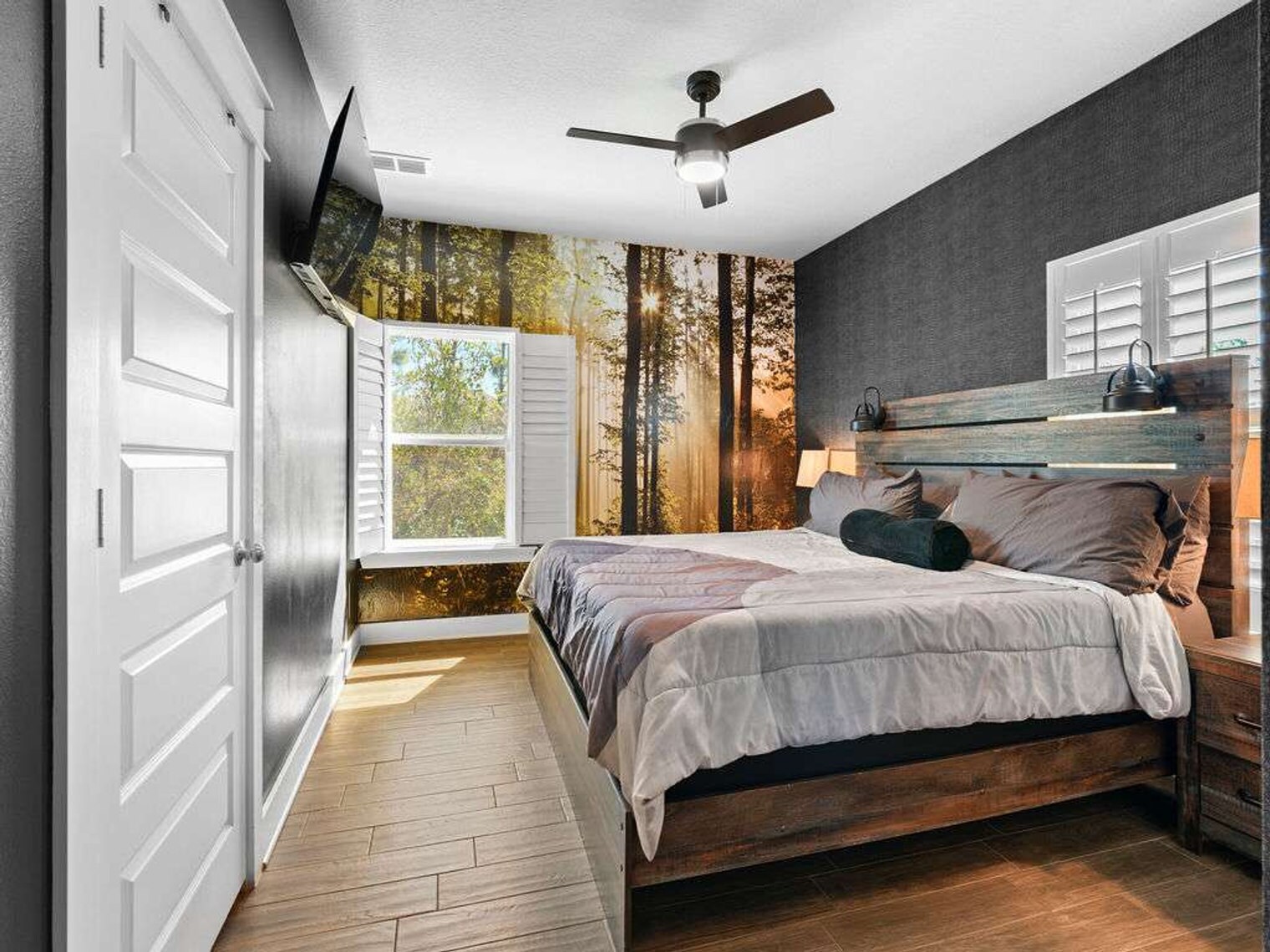 Building Photo - 14375 Arborgate Dr