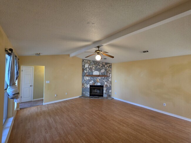 Building Photo - 148 Meadowbrook Ct