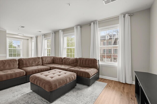 Building Photo - 11214 Wortham Crest Cir